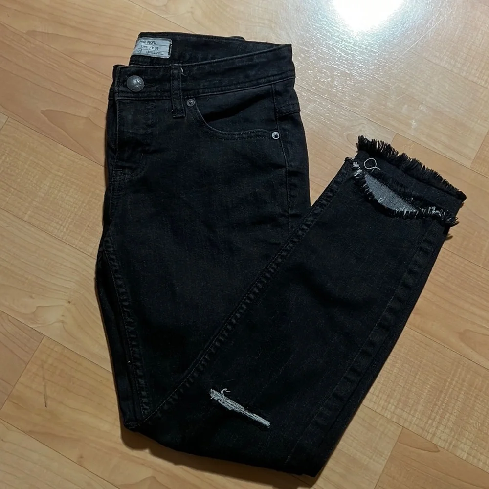 Free People Ripped Jeans - Picture 1 of 1